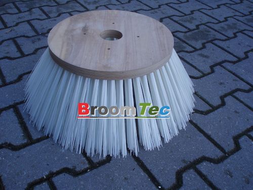 Frontbrush Tennant 260 Sweeper